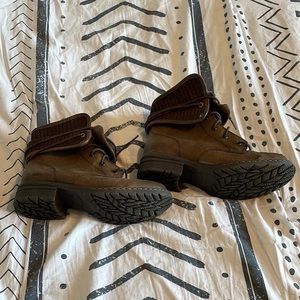 Boc ankle boots. Size 8. Worn 3 times max. In great condition!